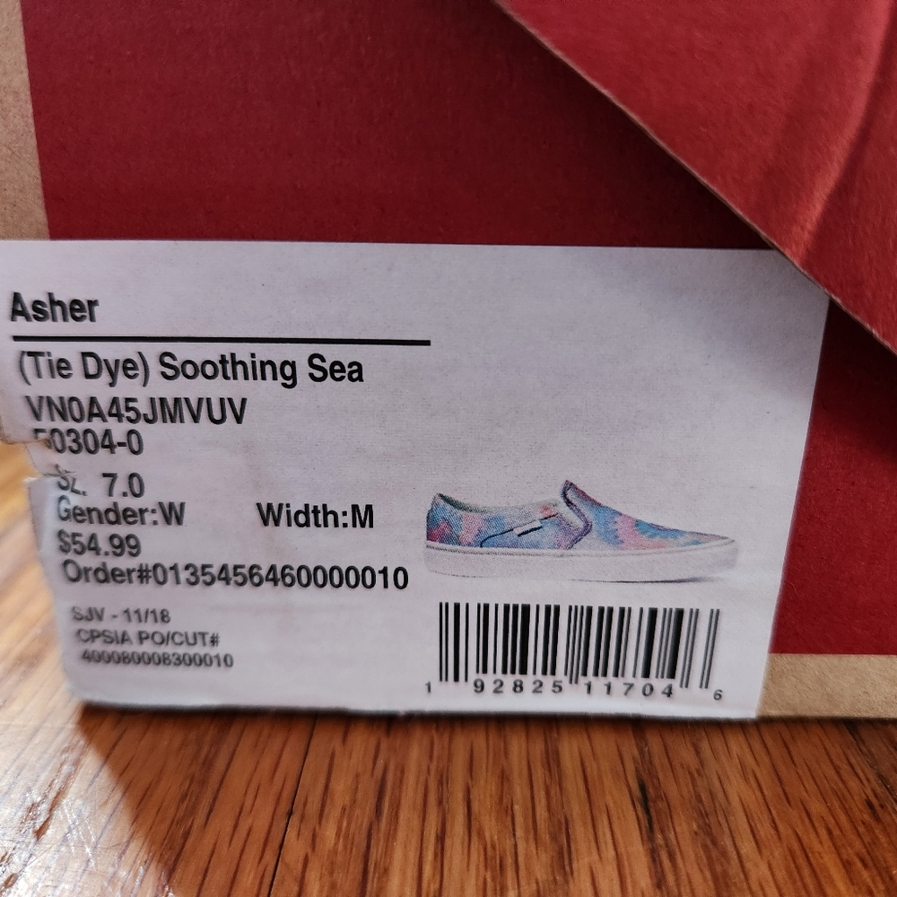 NWT Vans - Picture 3 of 4